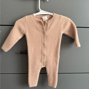 H&M Ribbed Knit Baby Onesie in Beige